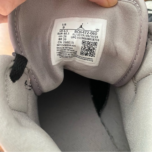 Nike Air Jordan High Top Women’s Sneakers Black Burgundy Grey 9 Kicks - Picture 6 of 10